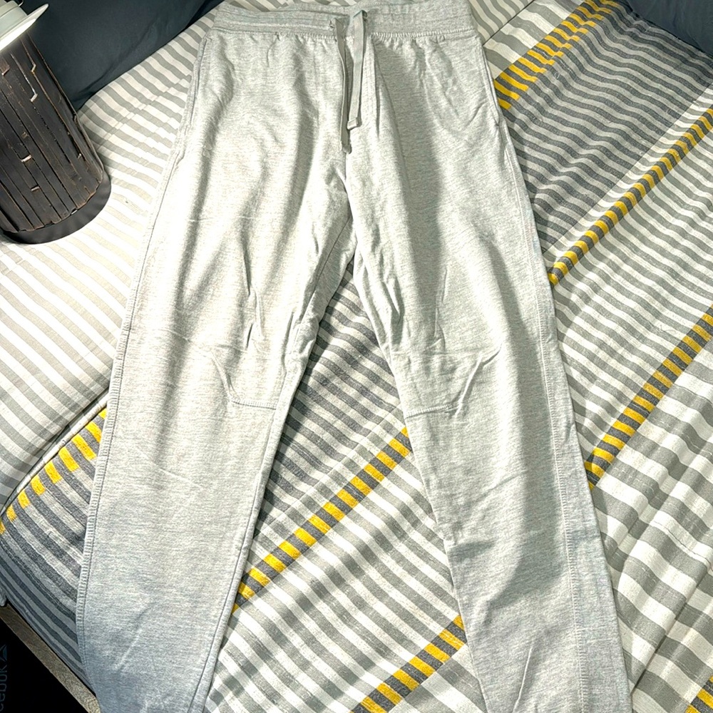 Under Armour Gray Sweatpants Medium